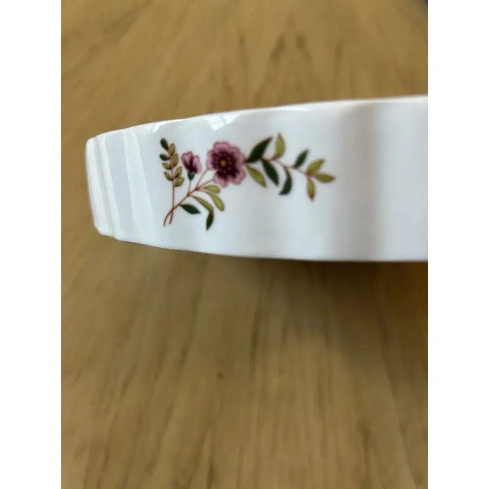 BIA CORDON BLEU QUICHE TART PIE baking dish with SMALL BLUE FLOWERS. 9 7/8